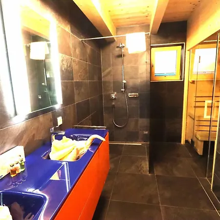 - Xl *