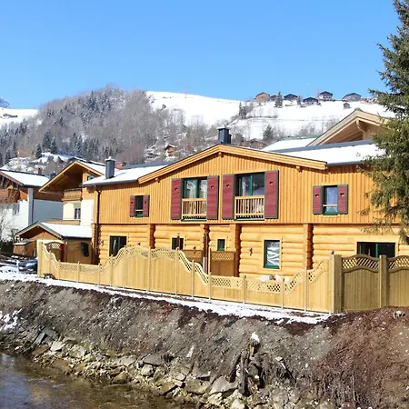 - Xl Holiday home Kaprun